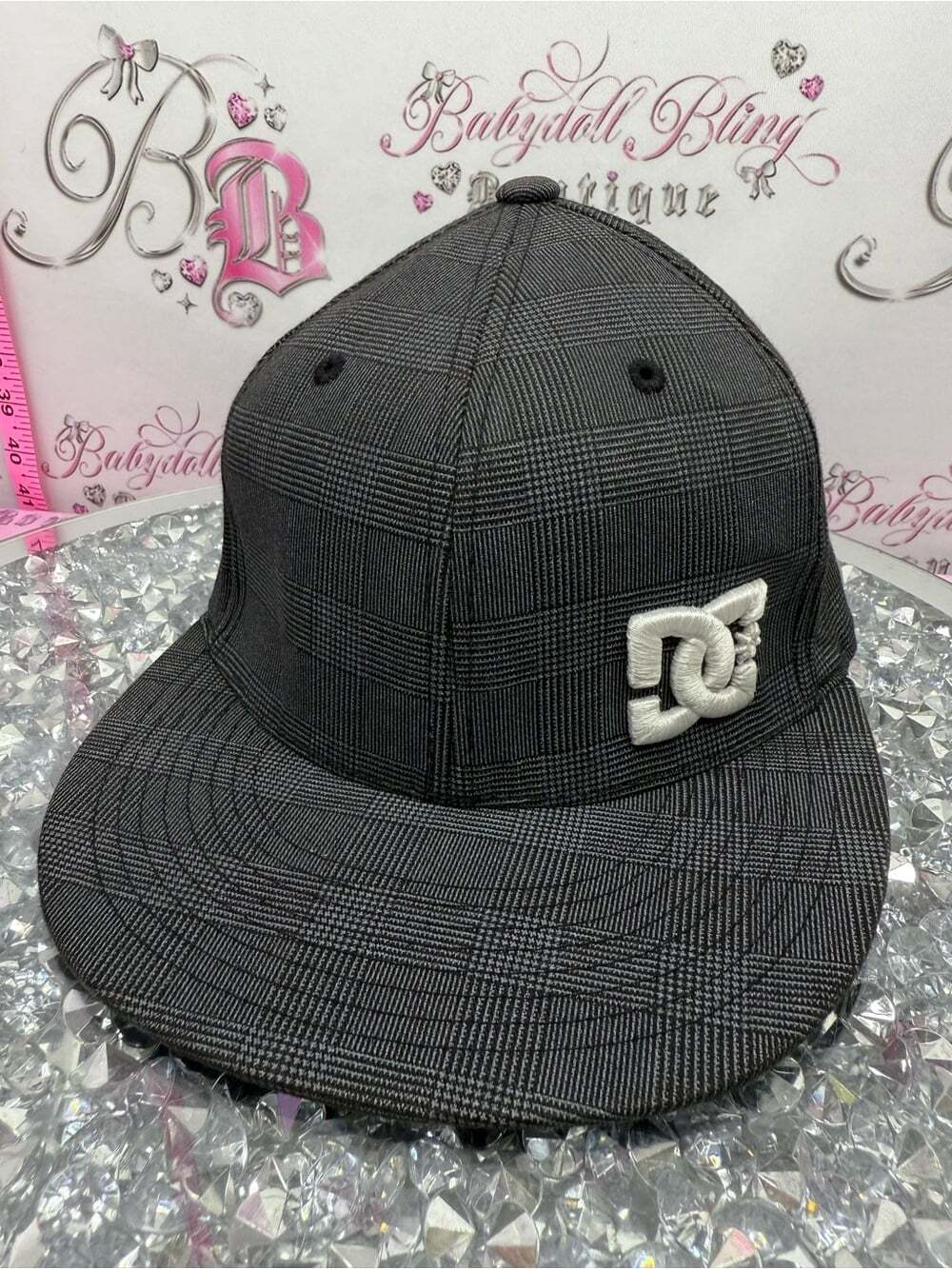 DC hat y2k streetwear rare Black Plaid Snapback Hat with White Logo flex fit